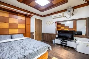Daecheon Beach Resortel Bed and Breakfast in South Korea