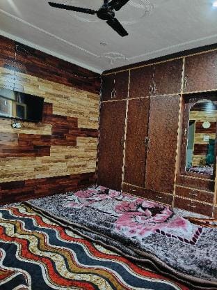 Reshi Guest house Vacation rental in India