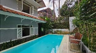 Villa Bandung Dago W Billiard & Private Pool Villa in Bandung