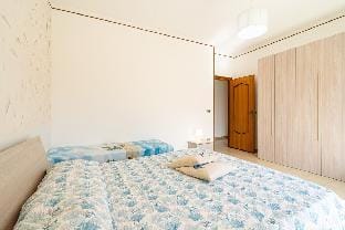 ampio appartamento al mare Vacation rental in Calabria