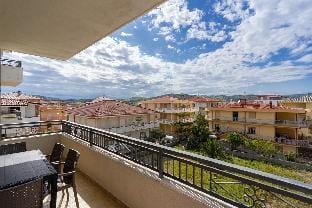 ampio appartamento al mare Vacation rental in Calabria