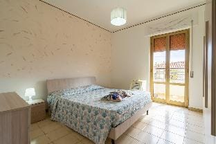 ampio appartamento al mare Vacation rental in Calabria
