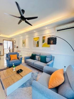 City Slicker 3BR unit R&F Princess Cove by ANJU Apartment in Johor Bahru