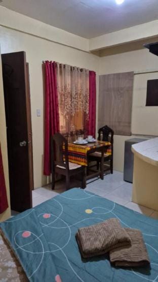 Cozy studio perfect for backpackers or couples! Apartment in Puerto Galera