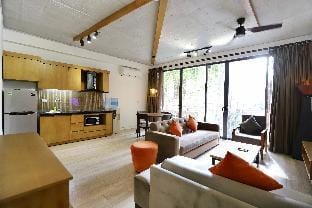 16/2/535 km Three tree Apartment in Hanoi