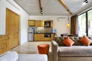 16/2/535 km Three tree Apartment in Hanoi