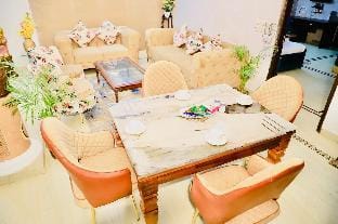 Divine India Service Apartment 3Bhk, D198 Saket Apartment in New Delhi