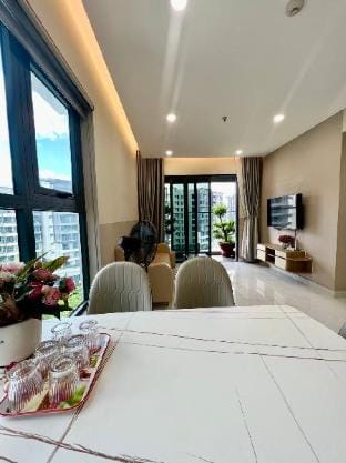 Căn hộ Diamond Alnata Plus 2 phòng ngủ Apartment in Ho Chi Minh City