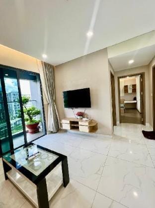 Căn hộ Diamond Alnata Plus 2 phòng ngủ Apartment in Ho Chi Minh City
