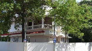 Discover Charly's Holiday Villa in urban Edapally Vacation rental in Kochi