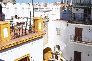 Penthouse Terrace Cathedral, 6 Pax Park Opt Vacation rental in Seville