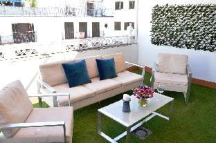 Penthouse Terrace Cathedral, 6 Pax Park Opt Vacation rental in Seville