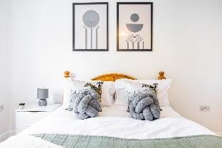 2 Tracy Avenue Vacation rental in Slough