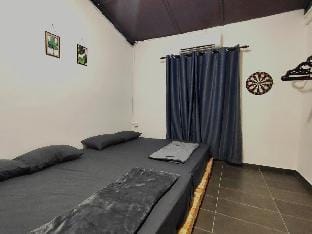 Classical20[3Room][10pax][Karaoke][PoolTable][BBQ] Vacation rental in Port Dickson