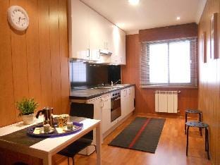 GRANADA CENTER + PARKING + 2 BA + 3 BR Apartment in Granada