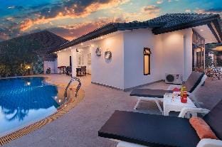 Sabai min. Pattaya and City,  Electricity included Villa in Pattaya City