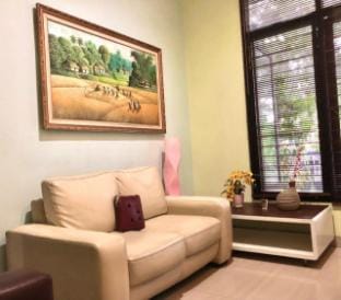 Serafinna Guest House Vacation rental in Surabaya