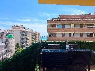Unik Vacation Palm Beach Apartment in La Pineda