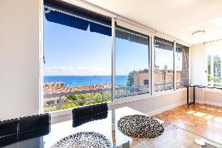 Unik Vacation Via Augusta Apartment in Tarragona