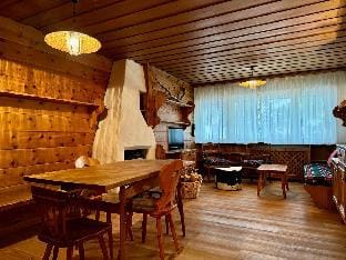 Cà Dolomia - Splendido appartamento in centro Apartment in Cortina d Ampezzo