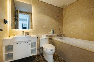 Daisy - Vinhomes D' Capitale Apartment in Laos