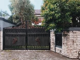 Sinduadi Houses Vacation rental in Special Region of Yogyakarta