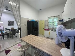 Nurasyura Puncak Guesthouse Vacation rental in Perak Tengah District