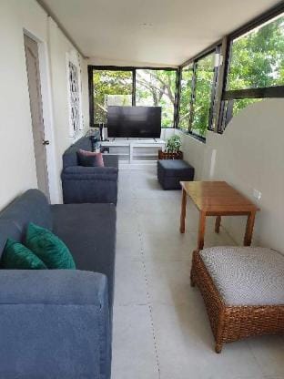 4-5 cozy apartment in Paranaque Vacation rental in Las Pinas