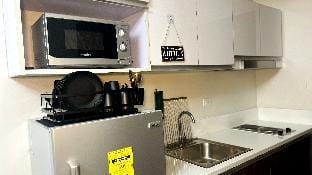 Classic Comfort and Style Apartment in Pasay