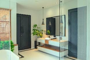 Dandelion 4 BR Private Pool Villa AN38B Apartment in North Kuta