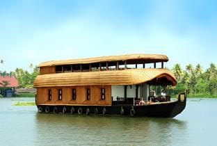 Northstar Houseboats Docked boat in Alappuzha