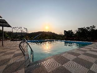 Red Soil Farms Agro-Tourism Villa in Maharashtra