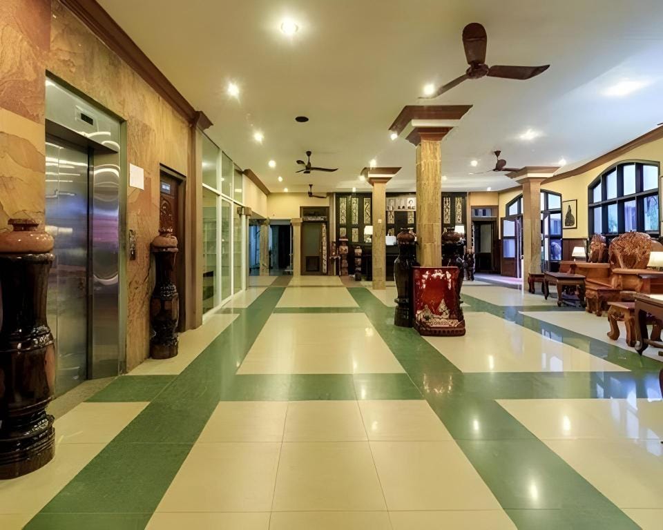Siem Reap Town Hotel Hotel in Krong Siem Reap