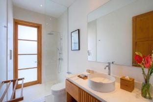 Narasnama 6 BR Private Pool Villa Y012 Villa in North Kuta