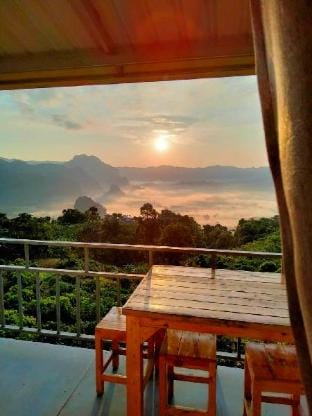 Ban Chom Mok Phu Langa Sea Mist View Room Apartment in Laos