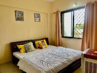 Simply Blissful- 3 bedrooms in Durga Kund with AC. Apartment in Varanasi