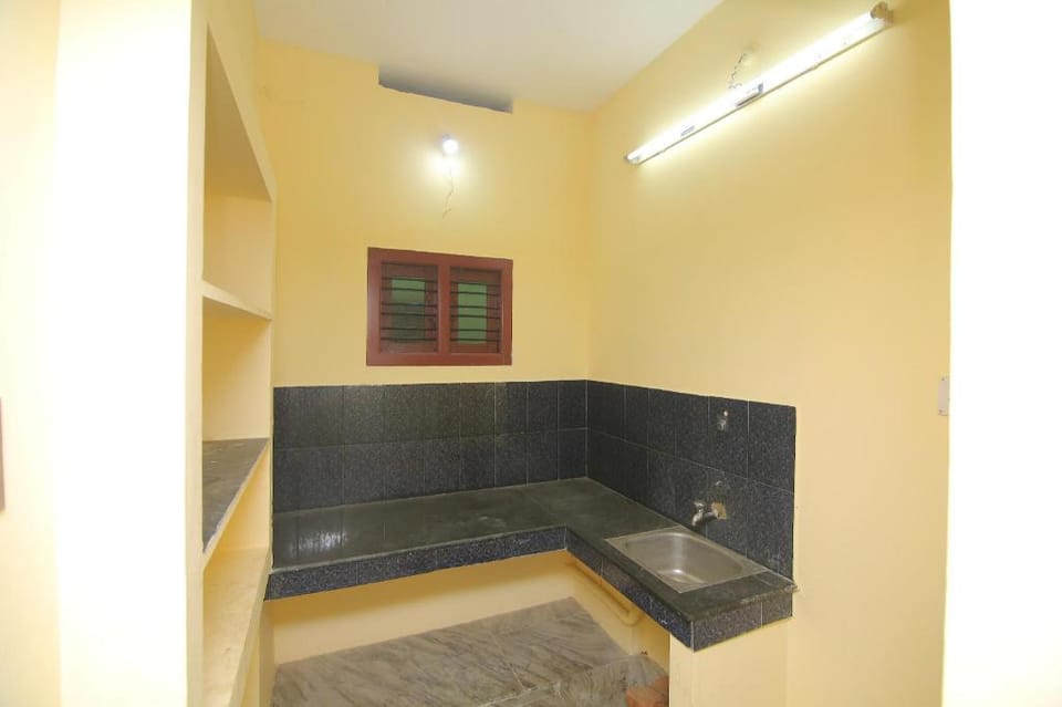 Panner Bhavan,Courtallam Hotel in Tamil Nadu