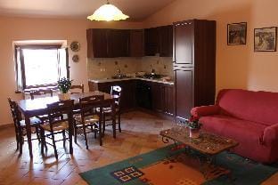 Casa e piscina in borgo Medioevale. Casa Morena Vacation rental in Umbria