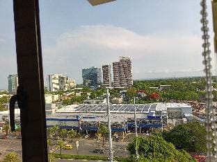 Lorde's Hideaway Apartment in Muntinlupa