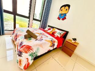 Legoland-3mins Drive Kairos Super Hero Suite 12pax Vacation rental in Johor