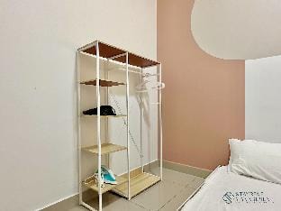 Sea View Amber Cove Melaka/2BR 5Pax/ WiFi Pool Vacation rental in Malacca