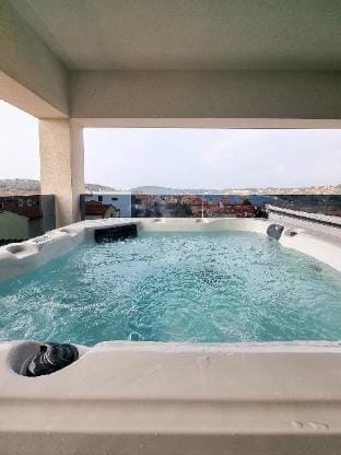 Sea view Penthouse Istra, terrace & whirlpool Apartment in Banjole