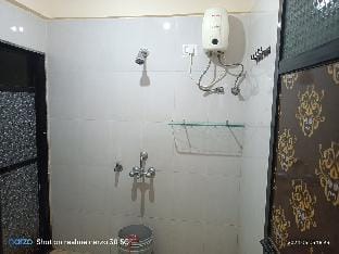Private Room4 @4 Bhk Bungalow GB Road Thane West Vacation rental in Thane