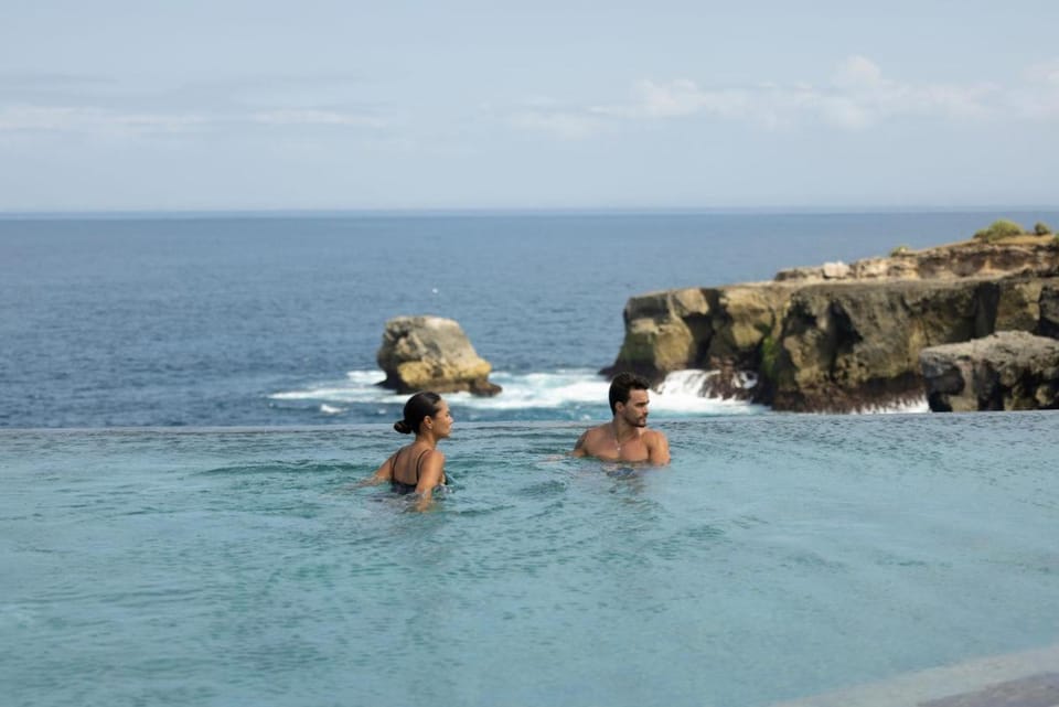 ARNA Suites and Ocean Lounge Luxury tent in Nusapenida