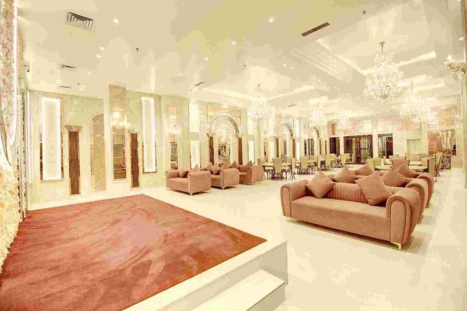 Marks Hotel & Banquet Hotel in Noida