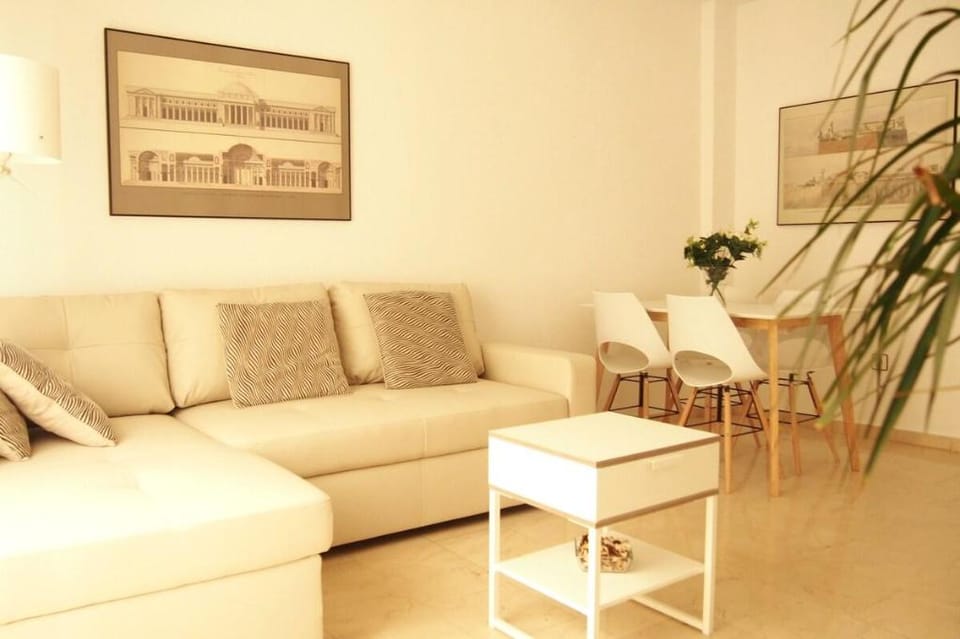 Vero GRANADA Centro   PARKING in the same building Vacation rental in Granada