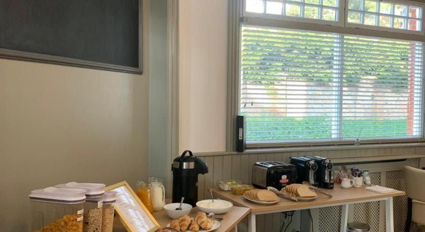 The Bat and Ball Bed and Breakfast in Canterbury
