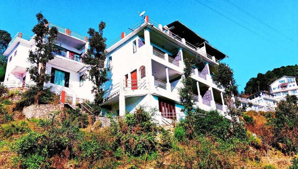 Vaishnavi Homestay and Restaurant (Pure Veg) By Daksh Enterprises Vacation rental in Uttarakhand