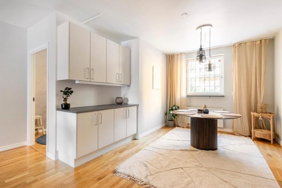 100 Sqm Apartment - Stockholms best area Östermalm Apartment in Stockholm
