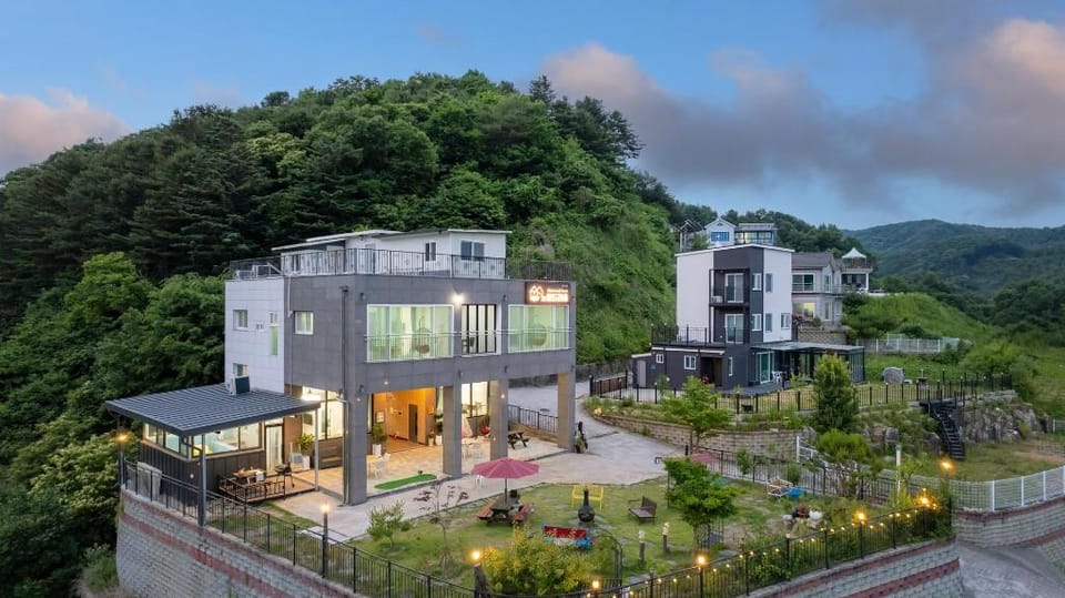 Gapyeong Nomadrium poolvilla Pension Bed and Breakfast in Gyeonggi-do